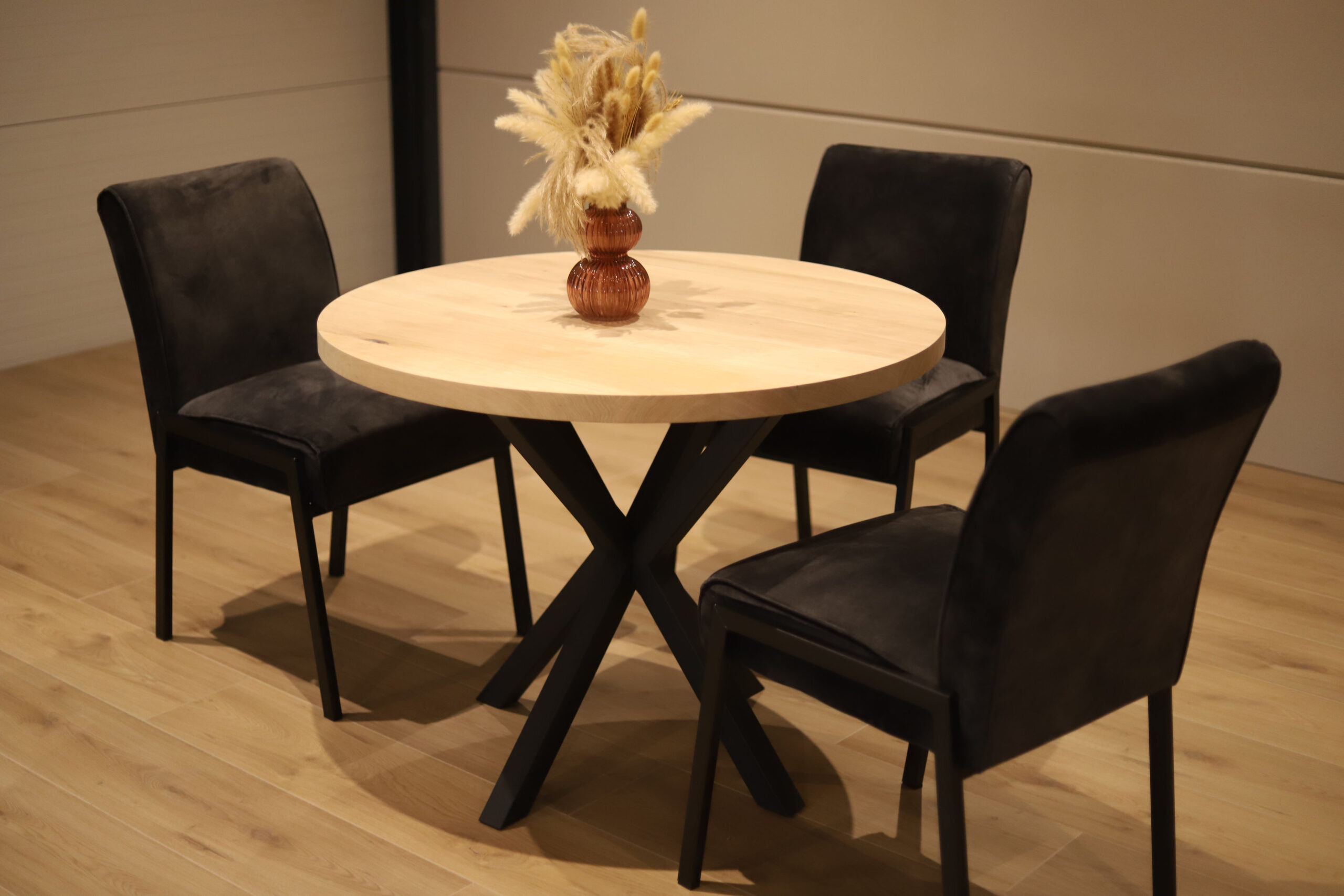 Ronde eiken eettafels